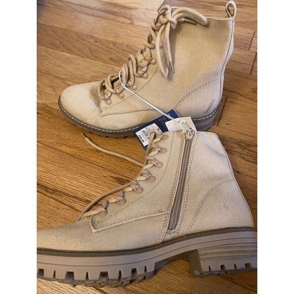 NWT Universal Thread women's Beige Canvas Lace-Up Ankle Boots Side Zipper 9.5 - Picture 4 of 7